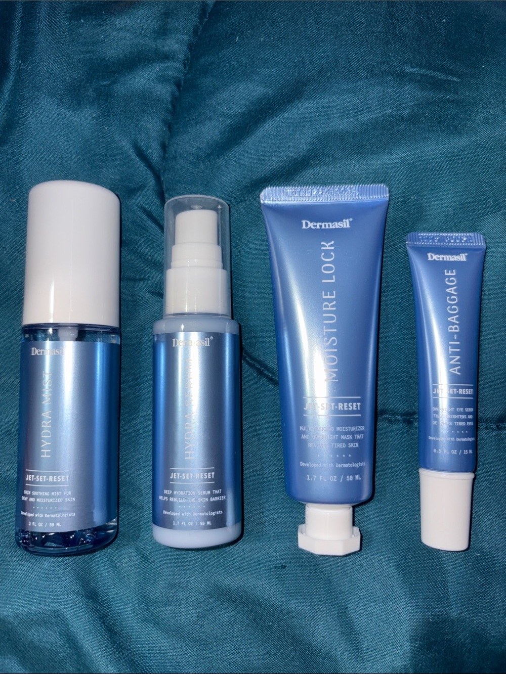Dermasil - Jet-Set-Reset Hydration Skincare 4 Piece Set + Free gift!